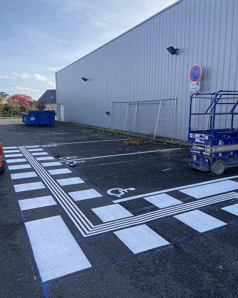 Signasols - marquage au sol PMR parking