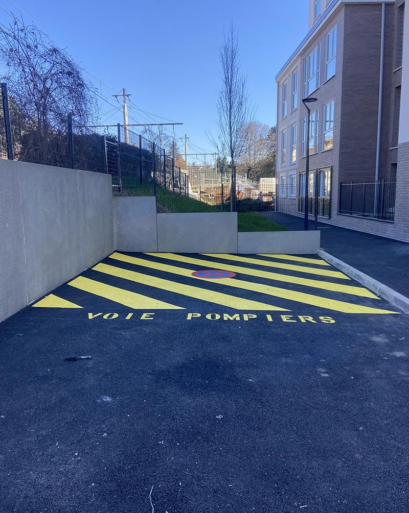 Réalisation - marquage au sol -voie pompier